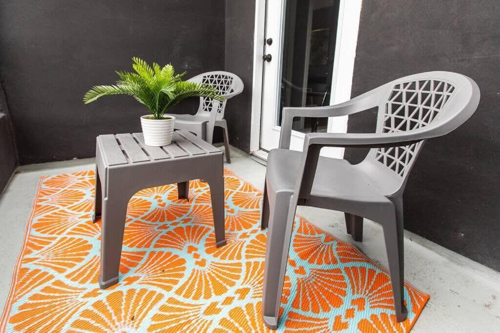 Restaurants-Pets-Professionals-Fastwifi-A C-Patios Apartment San Diego Bagian luar foto