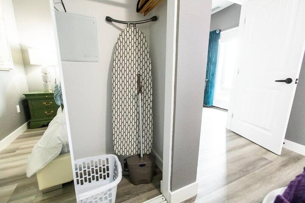Restaurants-Pets-Professionals-Fastwifi-A C-Patios Apartment San Diego Bagian luar foto