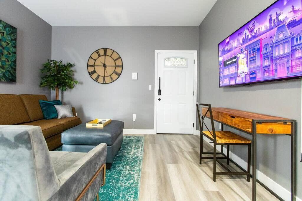 Restaurants-Pets-Professionals-Fastwifi-A C-Patios Apartment San Diego Bagian luar foto